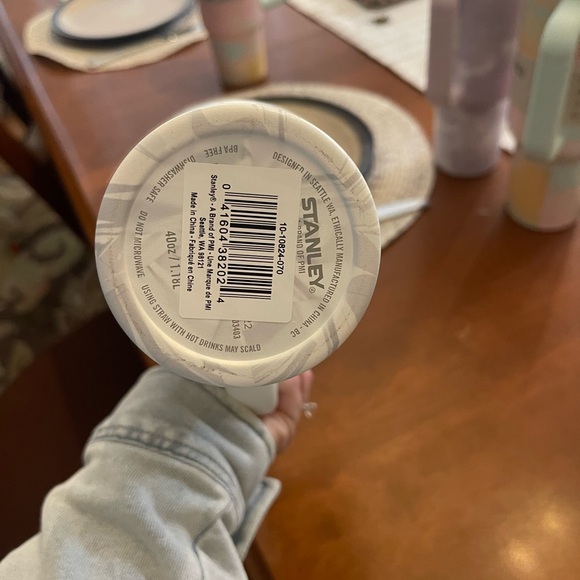 New! 40oz Stanley Tumbler - grey and white - Picture 3 of 3